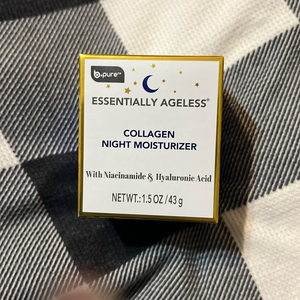 B•pure collagen night moisturizer with niacinamide and hyaluronic acid NIP